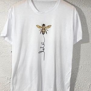 "Let It Beeee" Womens Graphic Tee Size XL